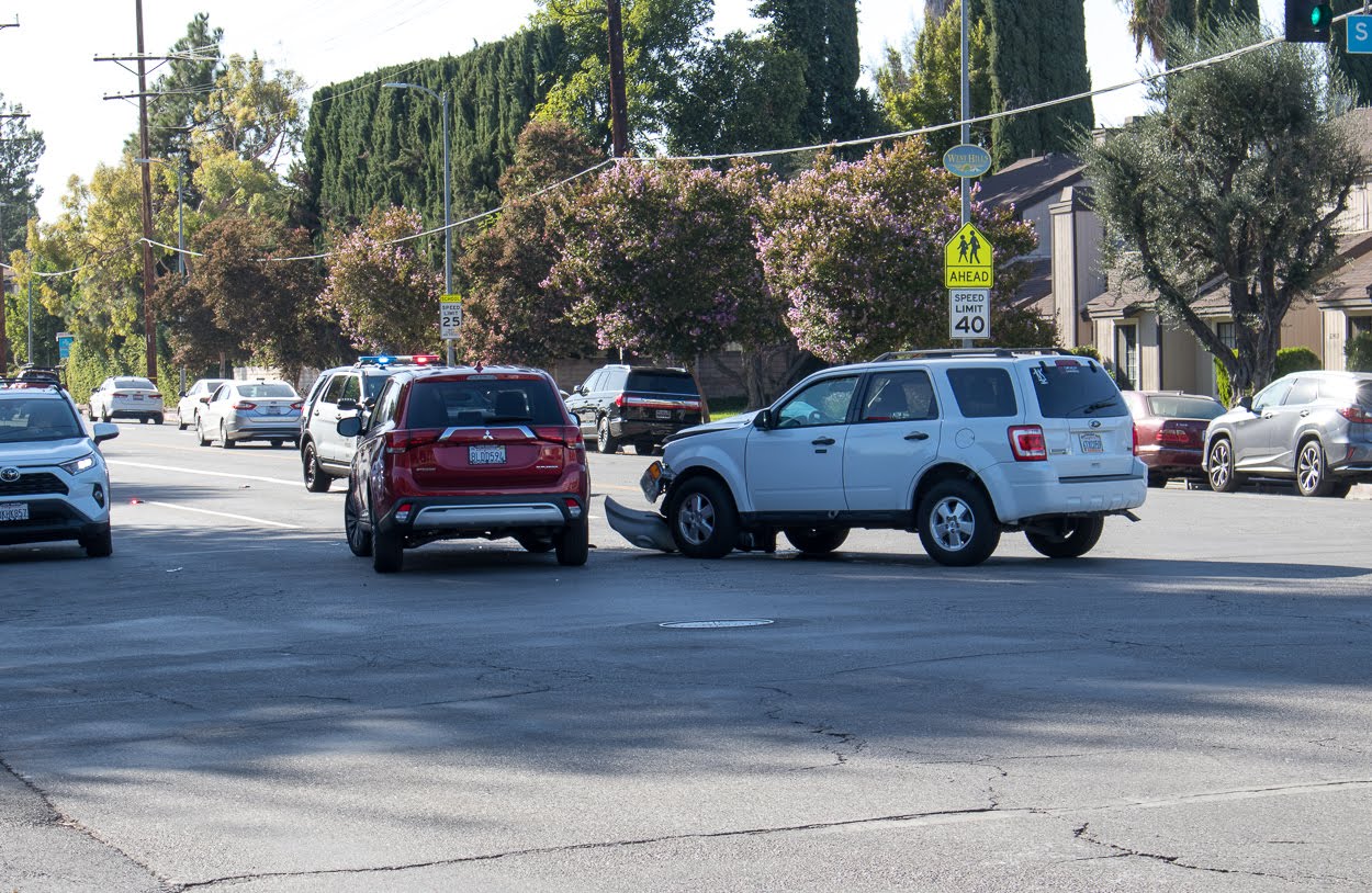 San Antonio, TX – Vehicle Collision with Injuries on Donaldson Ave
